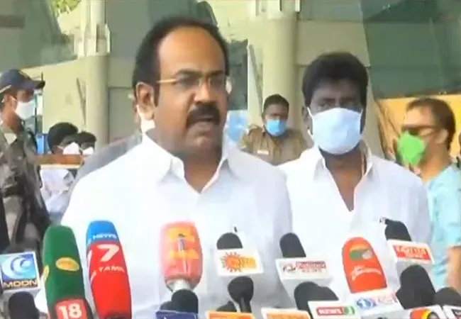 tamilnadu industry minister pressmeet at madurai airport 